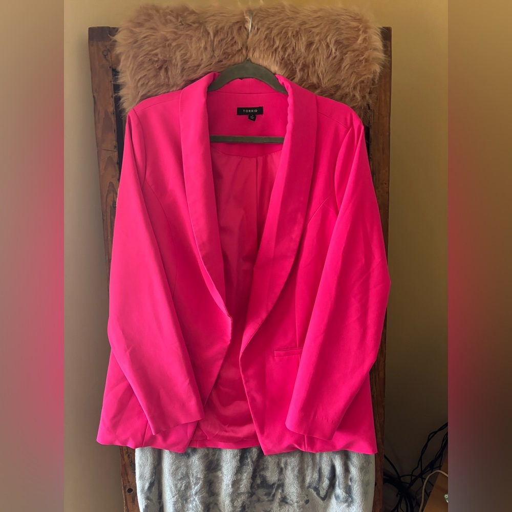 Torrid Women's Bright Pink Blazer